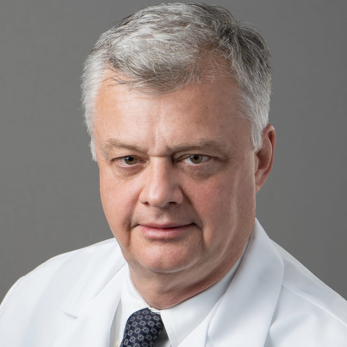 A friendly headshot of Arthur Grigorian, MD